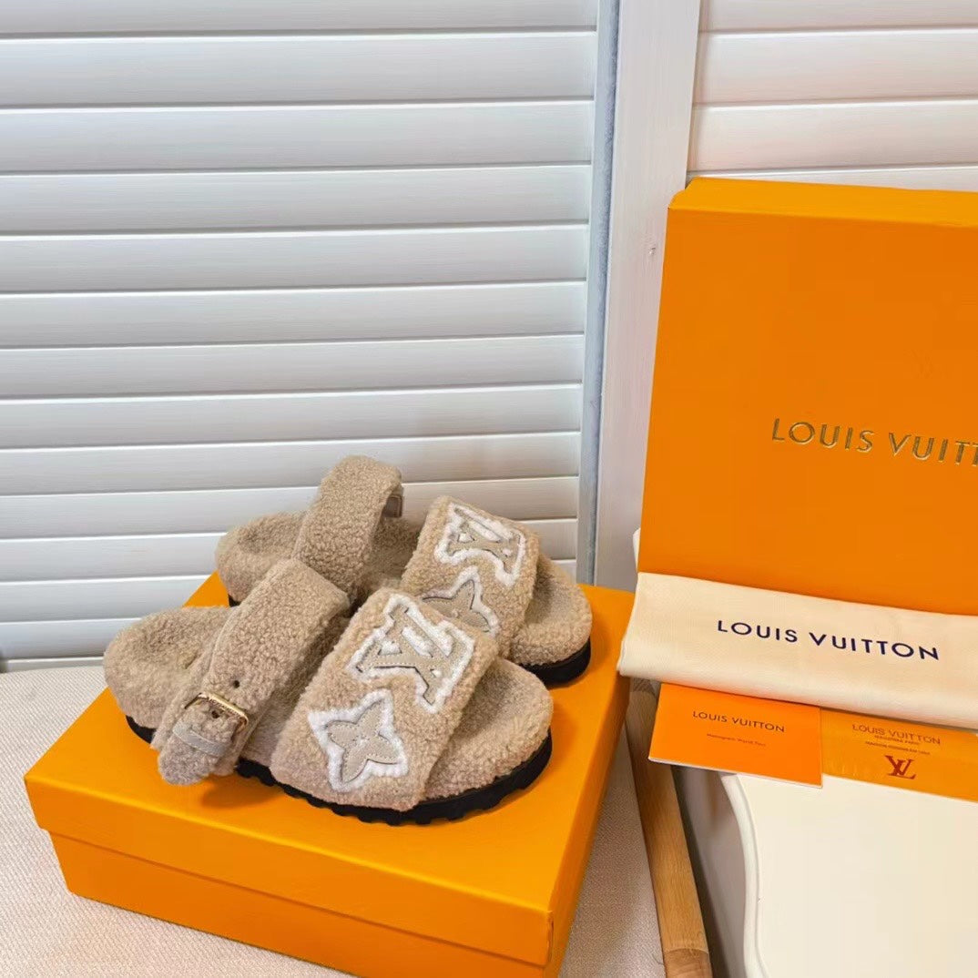 Louis Vuitton Slipper