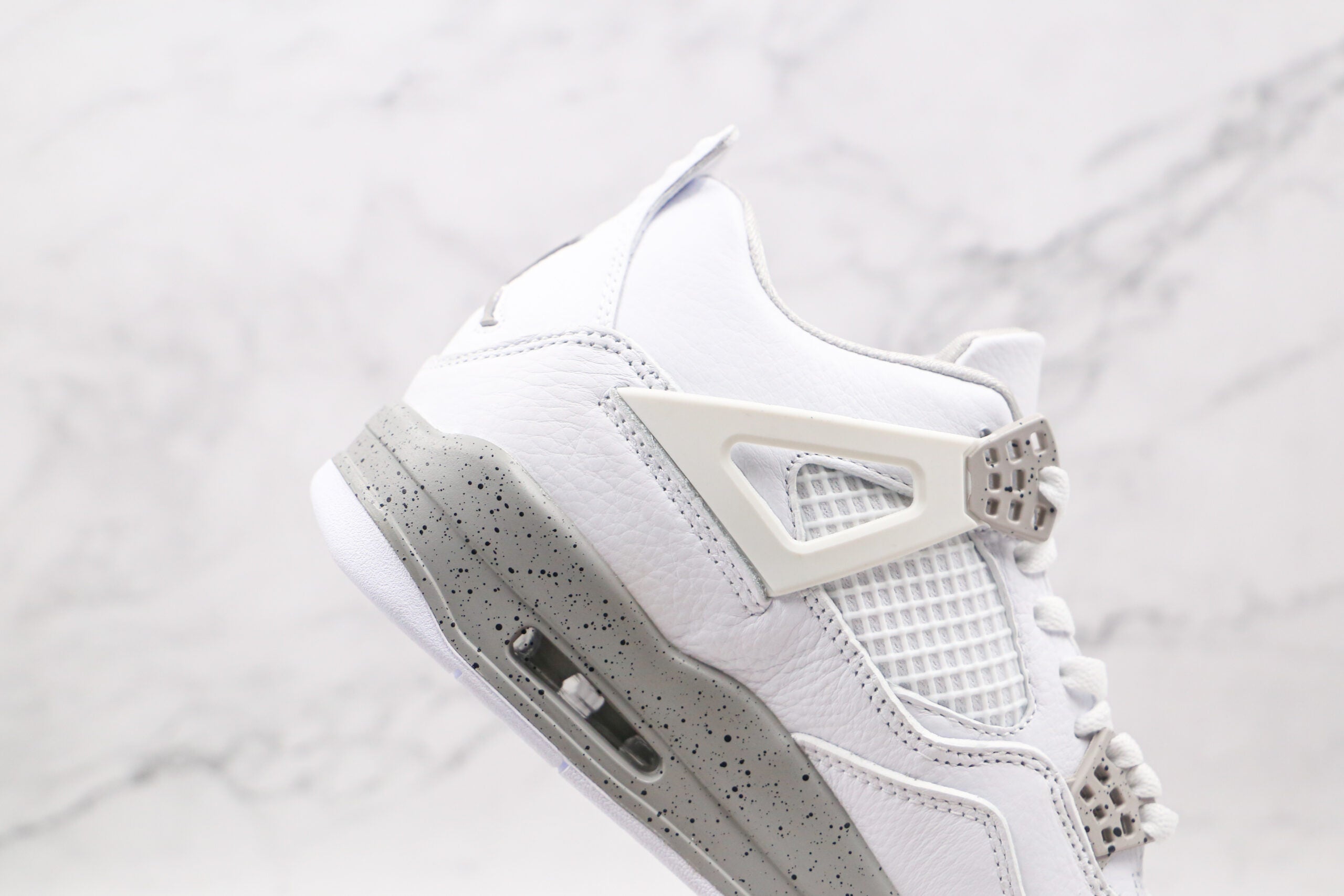 Air Jordan 4 Oreo White