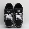 B30 Black White