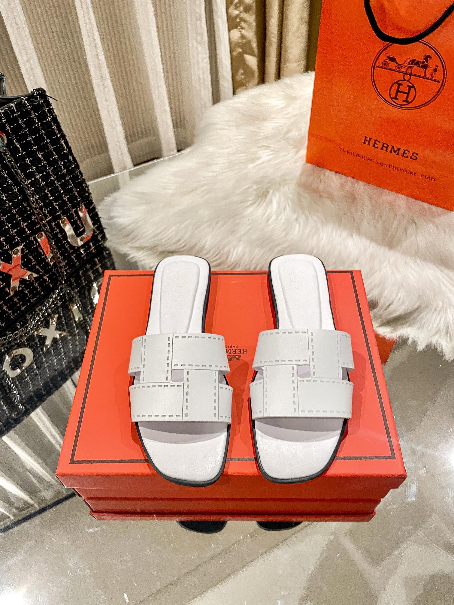 Hermes Slipper