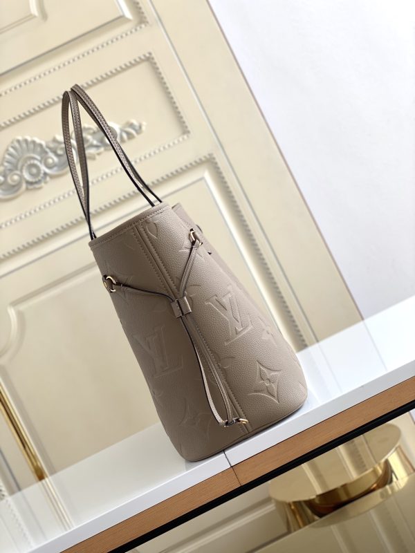 LV-Tote-Bag-14