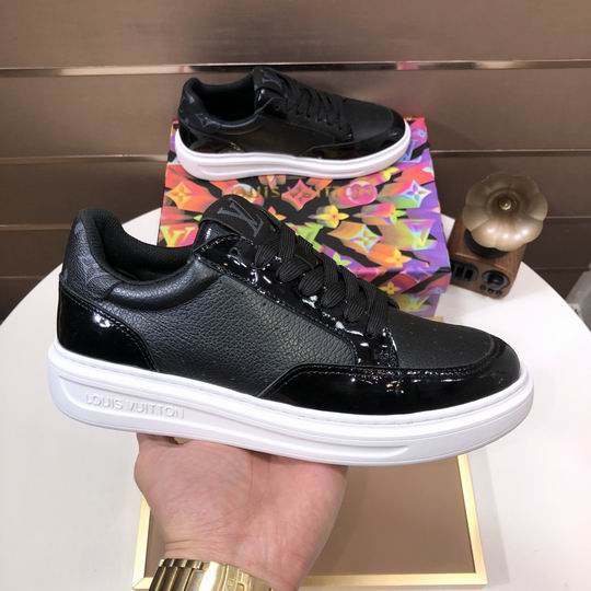 Louis Vuitton Sneaker