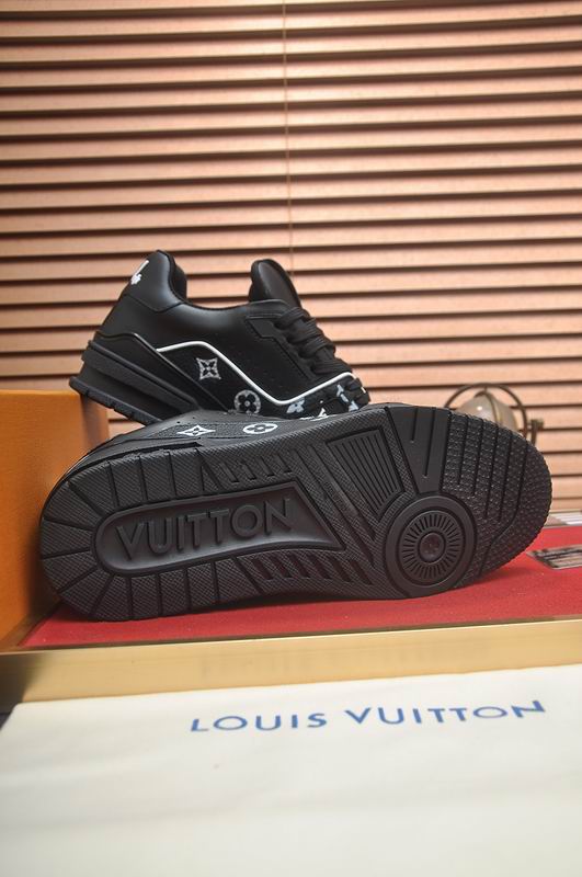 Louis Vuitton Sneaker