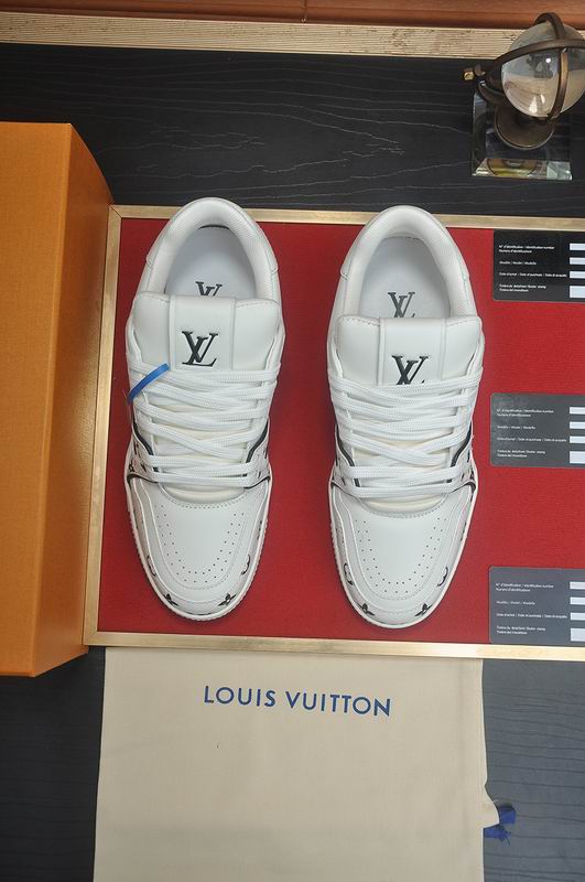 Louis Vuitton Sneaker